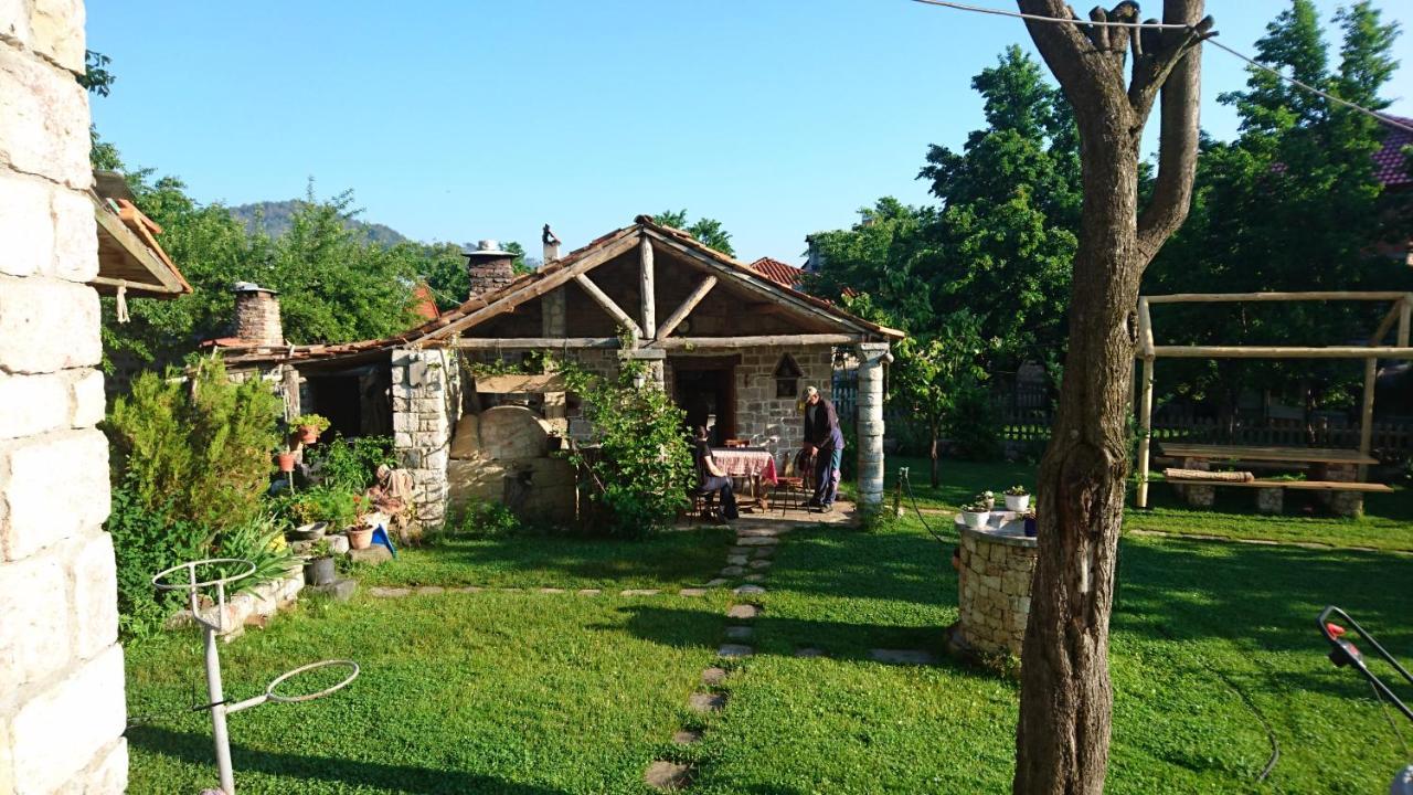 Bujtina Shkodrani Bed and Breakfast Μοσχόπολη Εξωτερικό φωτογραφία