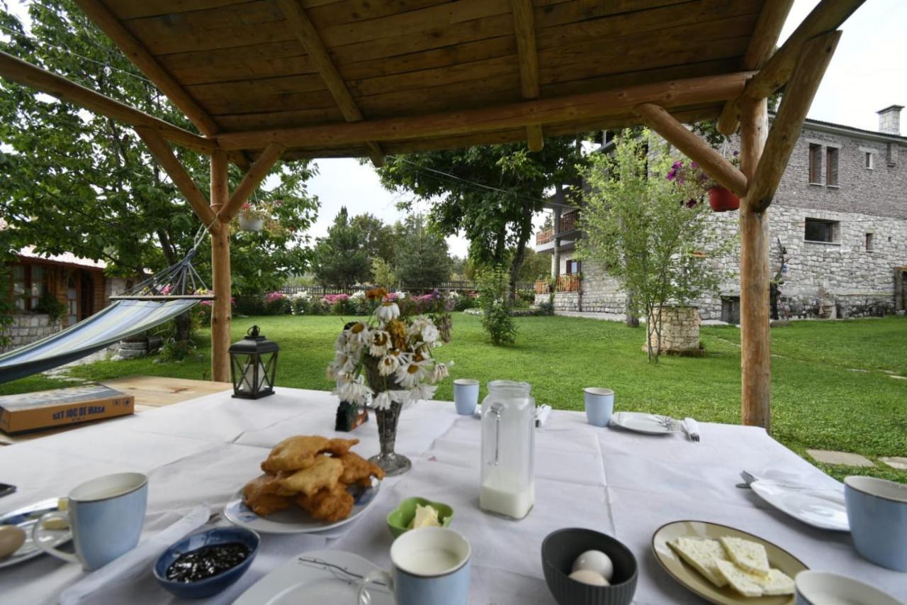 Bujtina Shkodrani Bed and Breakfast Μοσχόπολη Εξωτερικό φωτογραφία
